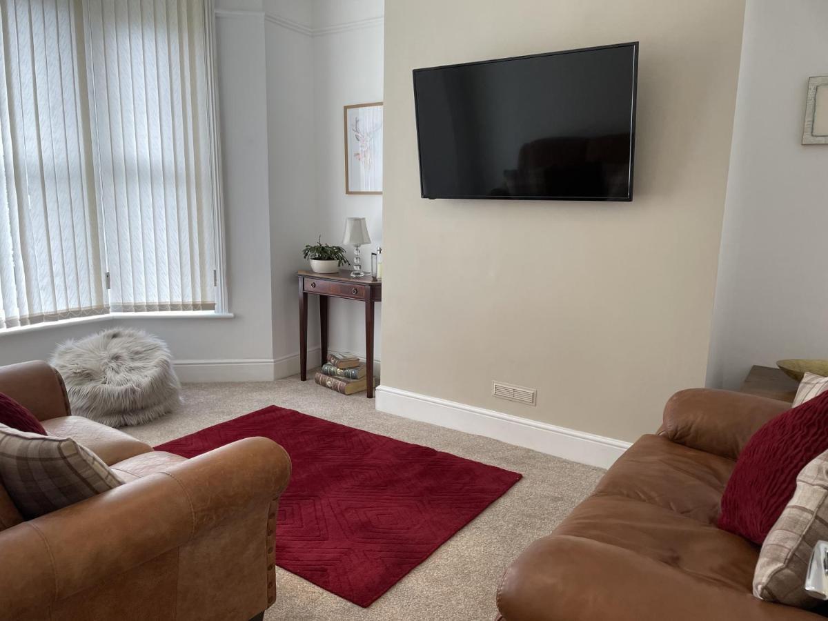 4 Bedroom House In Harrogate Town Centre Exterior photo