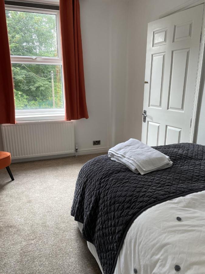 4 Bedroom House In Harrogate Town Centre Exterior photo